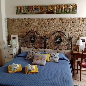 Appartamento Il Piccolo Eden - Private Garden, Livorno